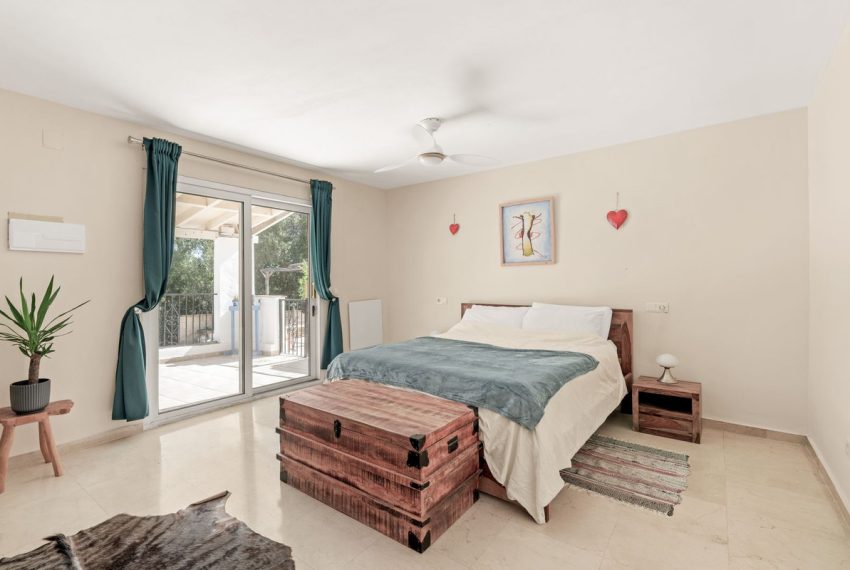 R5211544-Villa-For-Sale-Estepona-Finca-3-Beds-178-Built-15