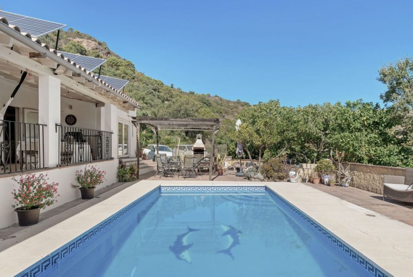 R5211544-Villa-For-Sale-Estepona-Finca-3-Beds-178-Built-2