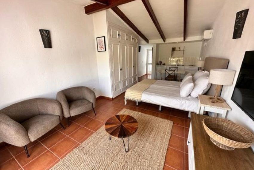 R5211853-Villa-For-Sale-Puerto-Banus-Detached-14-Beds-784-Built-6