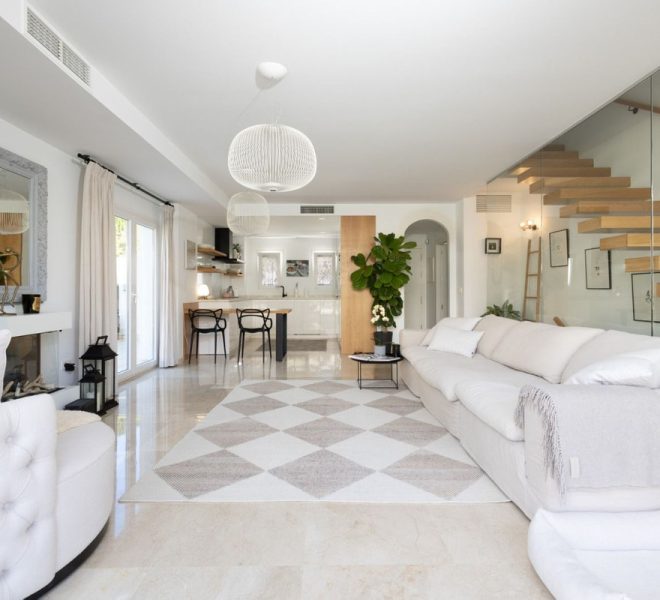 R5211922-Image 1-Semi Detached - 4 Beds - 264 Built