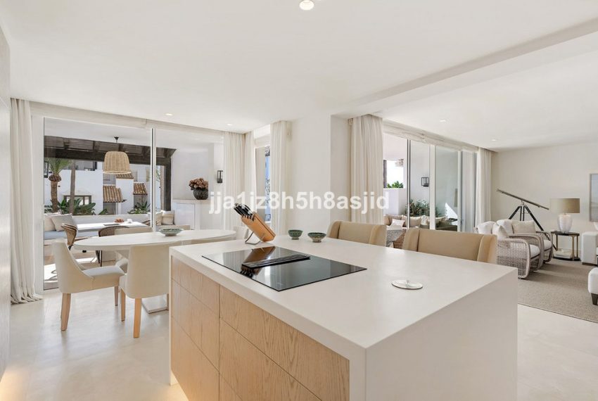 R5211937-Apartment-For-Sale-The-Golden-Mile-Middle-Floor-Apartment-3-Beds-136-Built-17