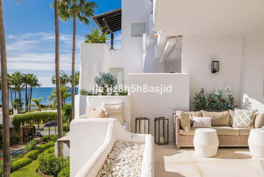 R5211937-Apartment-For-Sale-The-Golden-Mile-Middle-Floor-Apartment-3-Beds-136-Built-8