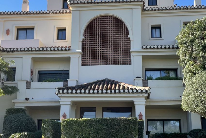 R5211970-Apartment-For-Sale-Benahavis-Penthouse-Duplex-3-Beds-173-Built