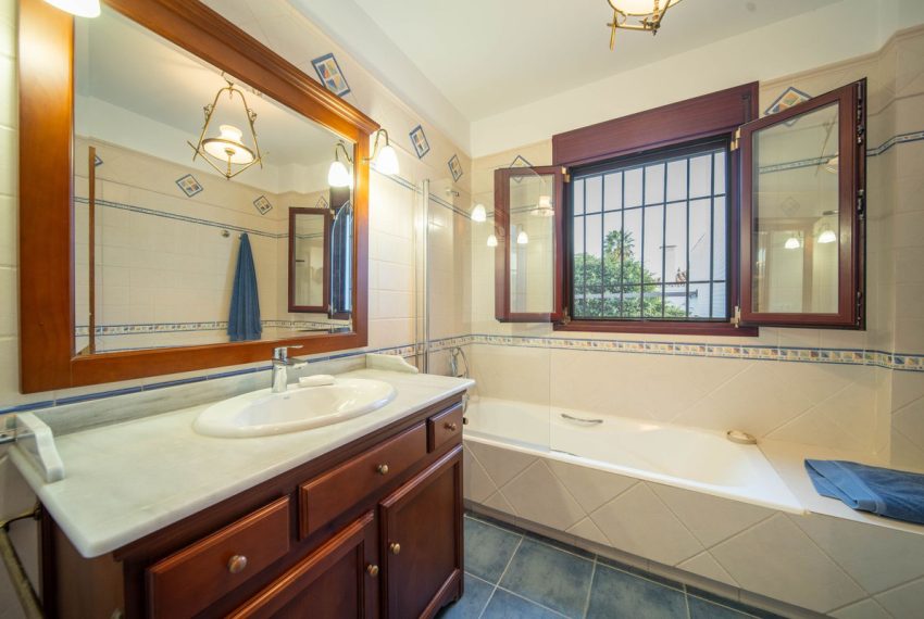 R5211982-Villa-For-Sale-Mijas-Golf-Detached-5-Beds-396-Built-13