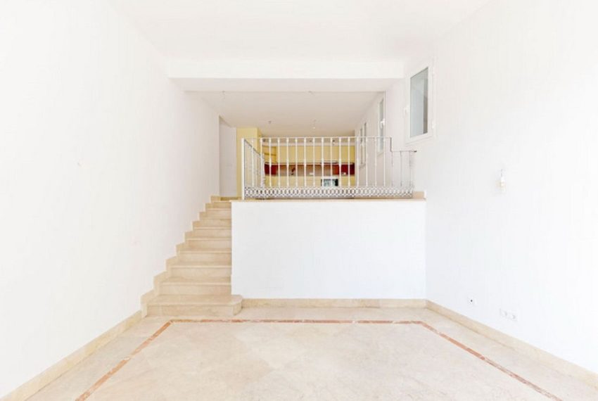 R5212264-Villa-For-Sale-Los-Almendros-Detached-5-Beds-1383-Built-14