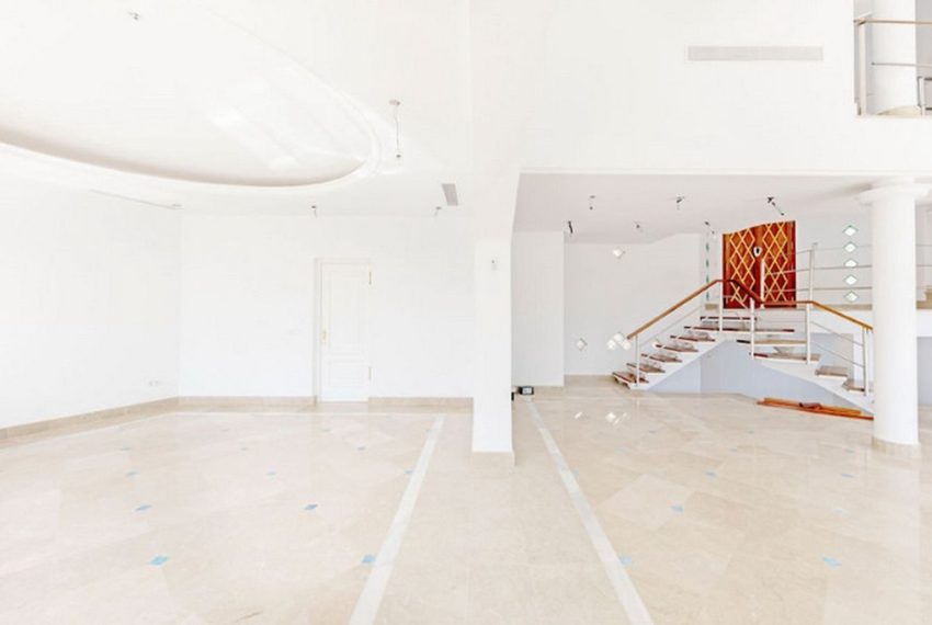 R5212264-Villa-For-Sale-Los-Almendros-Detached-5-Beds-1383-Built-8