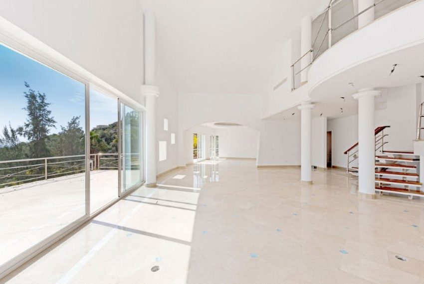 R5212264-Villa-For-Sale-Los-Almendros-Detached-5-Beds-1383-Built-9