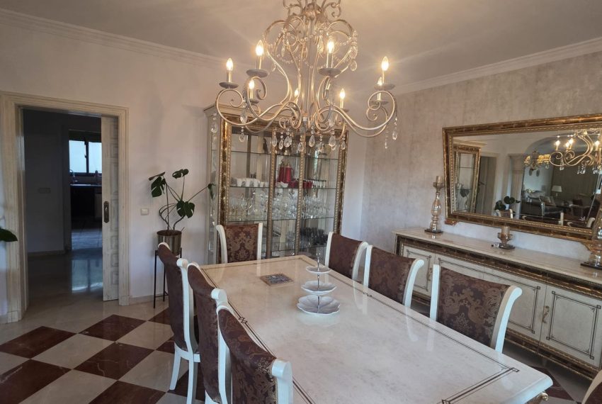 R5212270-Villa-For-Sale-El-Paraiso-Detached-6-Beds-415-Built-15