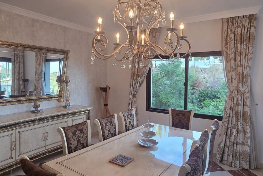 R5212270-Villa-For-Sale-El-Paraiso-Detached-6-Beds-415-Built-18