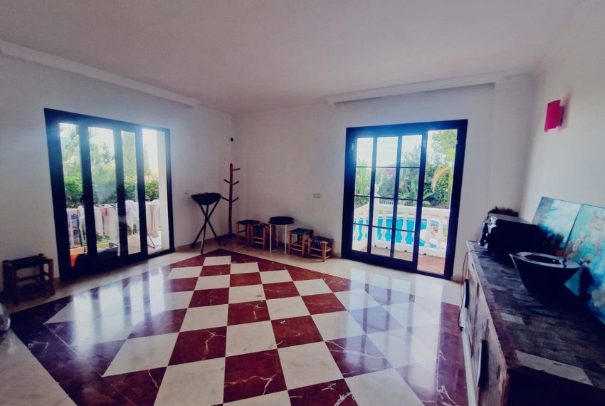 R5212270-Villa-For-Sale-El-Paraiso-Detached-6-Beds-415-Built-19