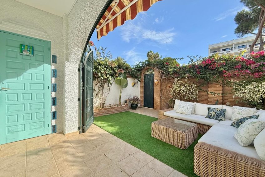 R5213668-Villa-For-Sale-Calahonda-Semi-Detached-2-Beds-99-Built-1