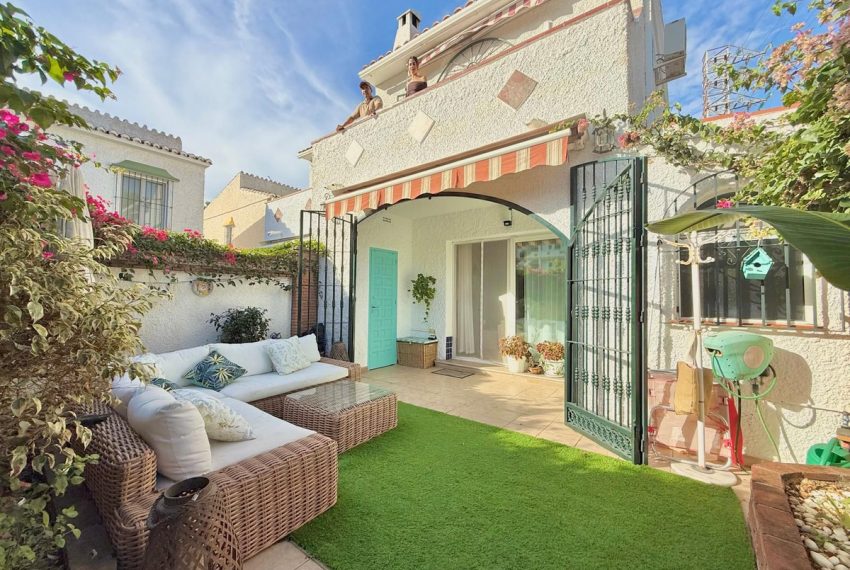 R5213668-Villa-For-Sale-Calahonda-Semi-Detached-2-Beds-99-Built-2