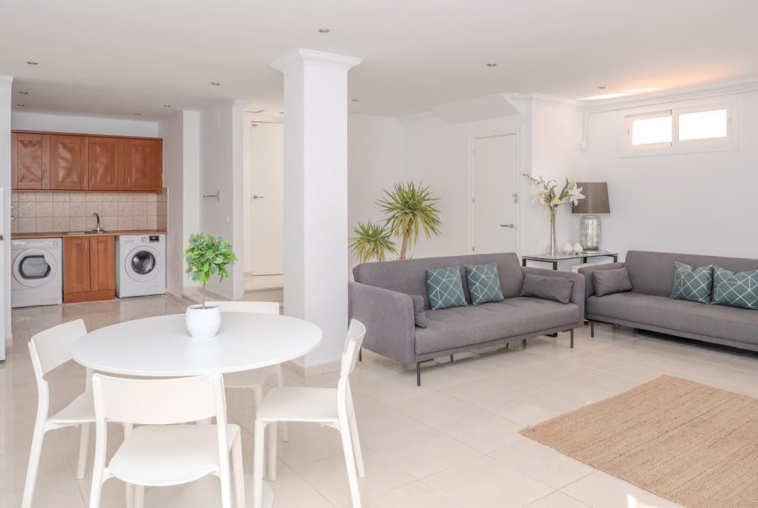 R5213785-Villa-For-Sale-Nueva-Andalucia-Semi-Detached-5-Beds-251-Built-12