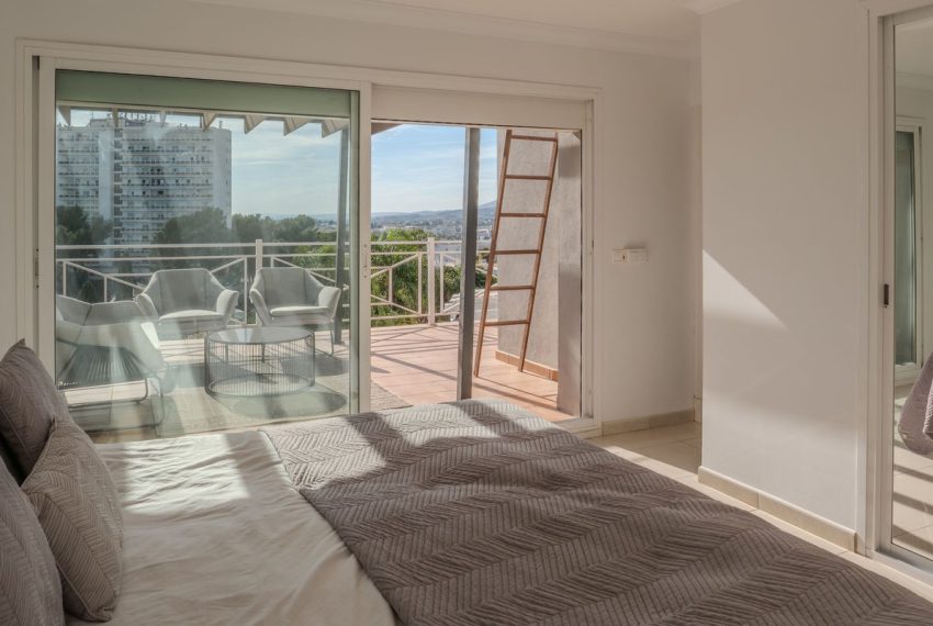 R5213785-Villa-For-Sale-Nueva-Andalucia-Semi-Detached-5-Beds-251-Built-7