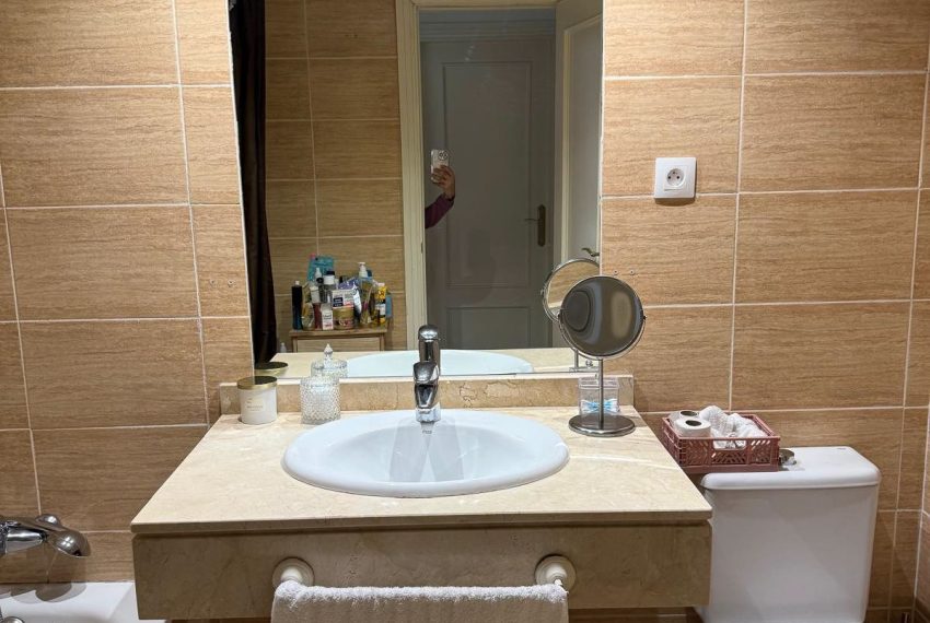 R5213800-Apartment-For-Sale-Nueva-Andalucia-Middle-Floor-2-Beds-80-Built-11