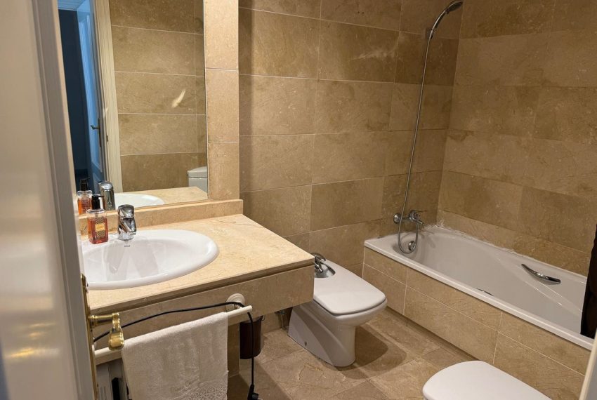 R5213800-Apartment-For-Sale-Nueva-Andalucia-Middle-Floor-2-Beds-80-Built-13