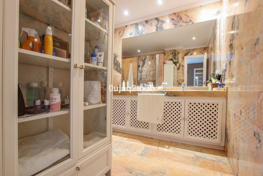 R5214103-Apartment-For-Sale-Nueva-Andalucia-Ground-Floor-3-Beds-140-Built-6