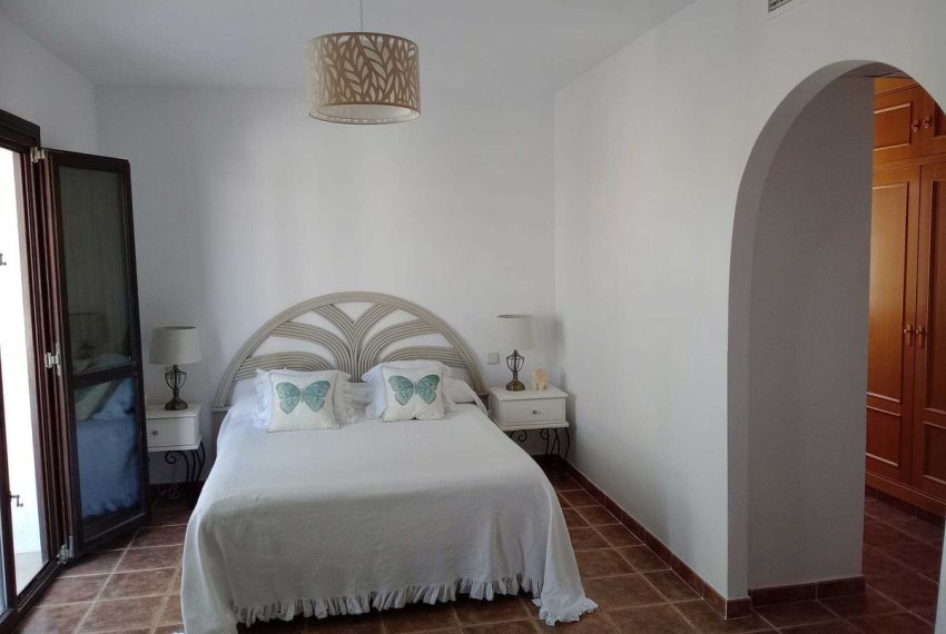 R5214208-Villa-For-Sale-Estepona-Semi-Detached-3-Beds-140-Built-10