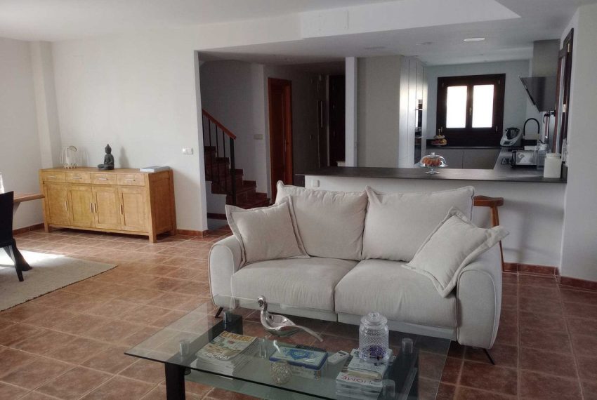R5214208-Villa-For-Sale-Estepona-Semi-Detached-3-Beds-140-Built-7
