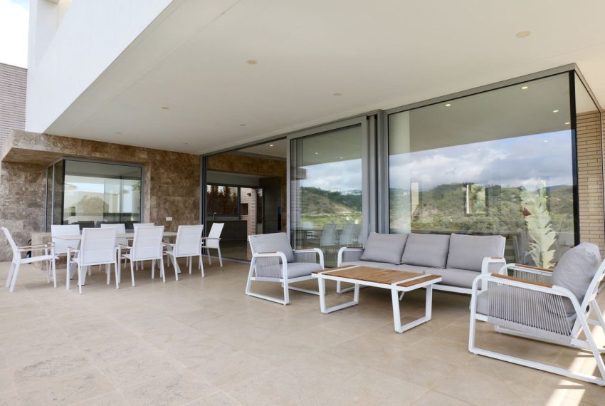 R5214310-Villa-For-Sale-Los-Arqueros-Detached-6-Beds-777-Built-1