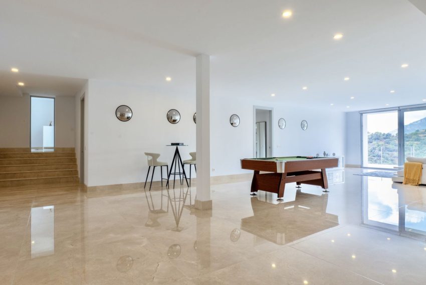 R5214310-Villa-For-Sale-Los-Arqueros-Detached-6-Beds-777-Built-14