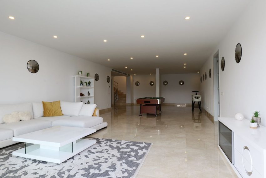 R5214310-Villa-For-Sale-Los-Arqueros-Detached-6-Beds-777-Built-15