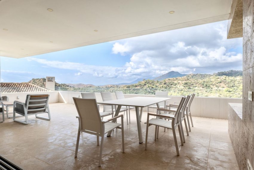 R5214310-Villa-For-Sale-Los-Arqueros-Detached-6-Beds-777-Built-2