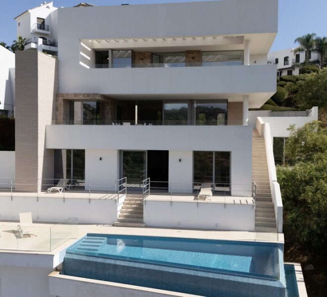 R5214310-Image 1-Detached - 6 Beds - 777 Built