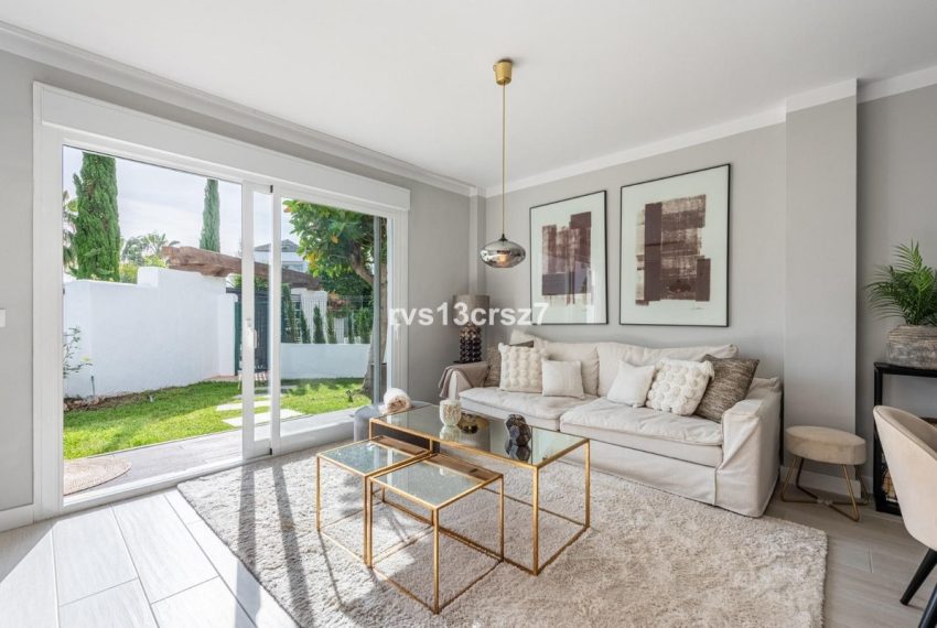 R5214325-Apartment-For-Sale-Nueva-Andalucia-Ground-Floor-4-Beds-112-Built-2