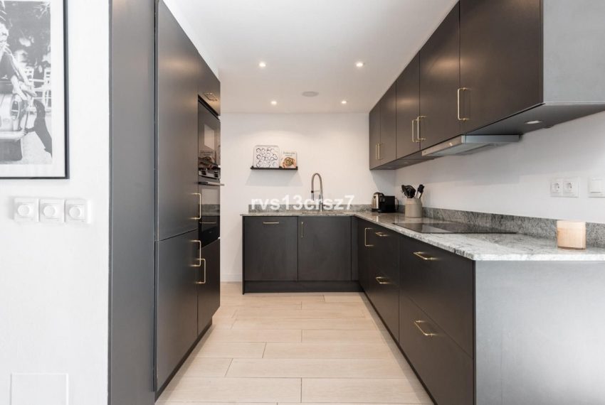 R5214325-Apartment-For-Sale-Nueva-Andalucia-Ground-Floor-4-Beds-112-Built-8