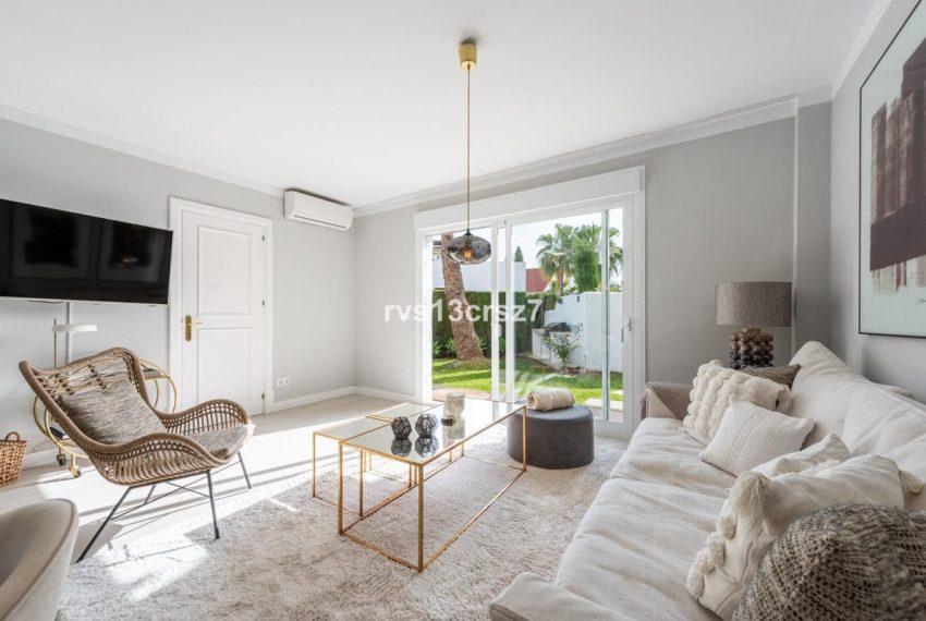 R5214325-Apartment-For-Sale-Nueva-Andalucia-Ground-Floor-4-Beds-112-Built