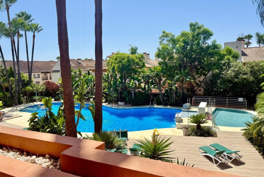 R5214580-Apartment-For-Sale-Puerto-Banus-Middle-Floor-2-Beds-140-Built