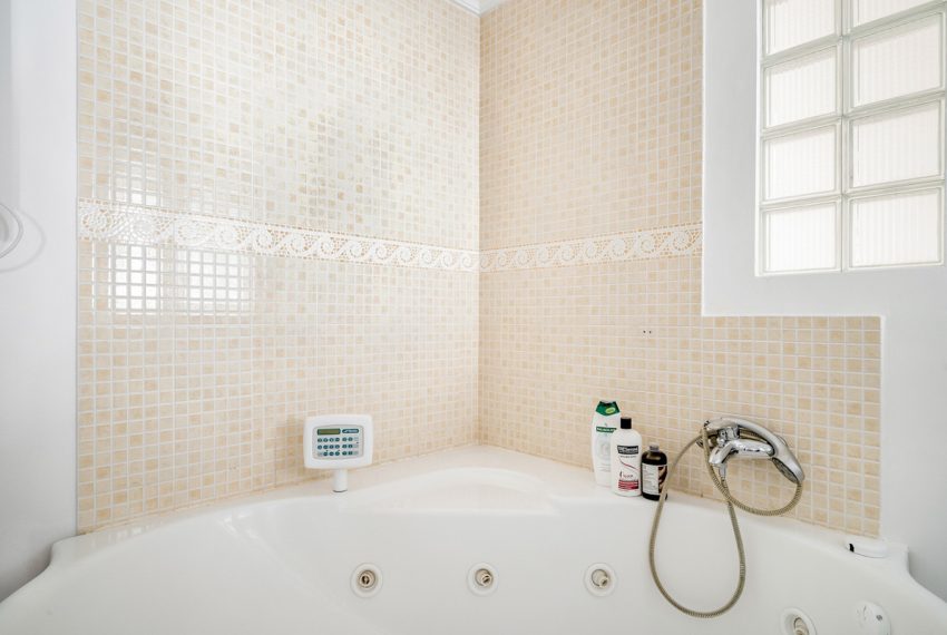 R5214619-Apartment-For-Sale-Nueva-Andalucia-Middle-Floor-2-Beds-109-Built-15