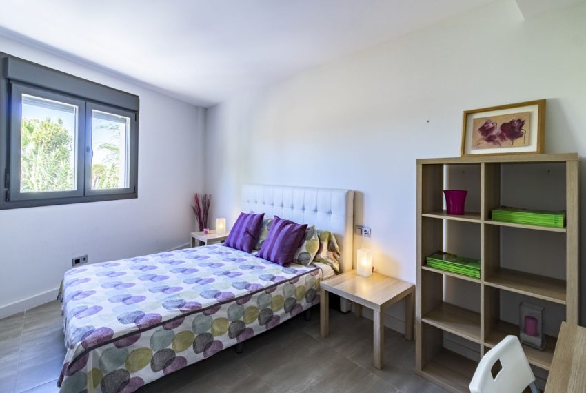 R5215189-Villa-For-Sale-San-Pedro-de-Alcantara-Semi-Detached-3-Beds-336-Built-12