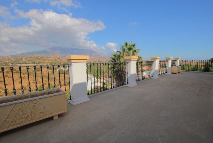 R5215261-Villa-For-Sale-La-Cala-Golf-Detached-7-Beds-425-Built-12