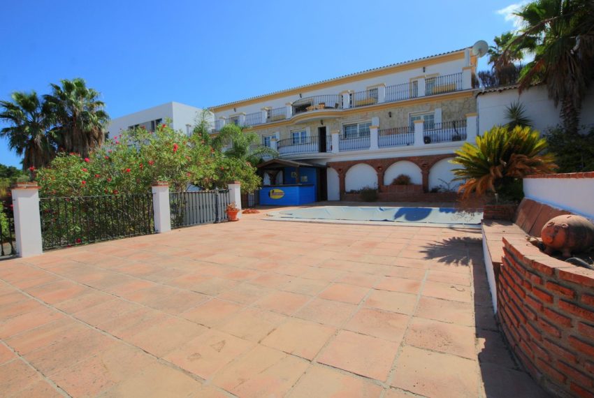 R5215261-Villa-For-Sale-La-Cala-Golf-Detached-7-Beds-425-Built-2