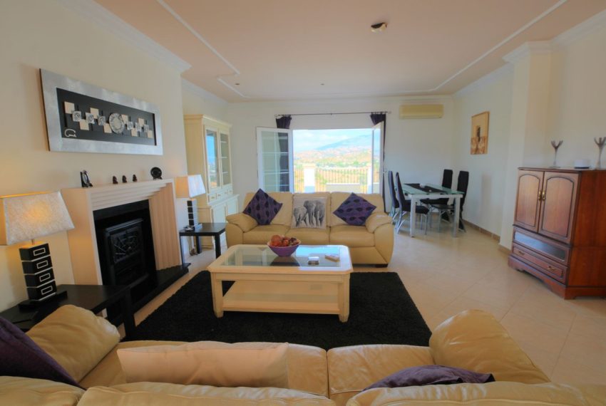 R5215261-Villa-For-Sale-La-Cala-Golf-Detached-7-Beds-425-Built-8