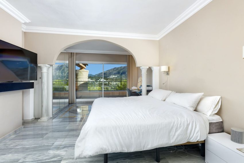 R5215267-Apartment-For-Sale-Nueva-Andalucia-Penthouse-Duplex-3-Beds-164-Built-11