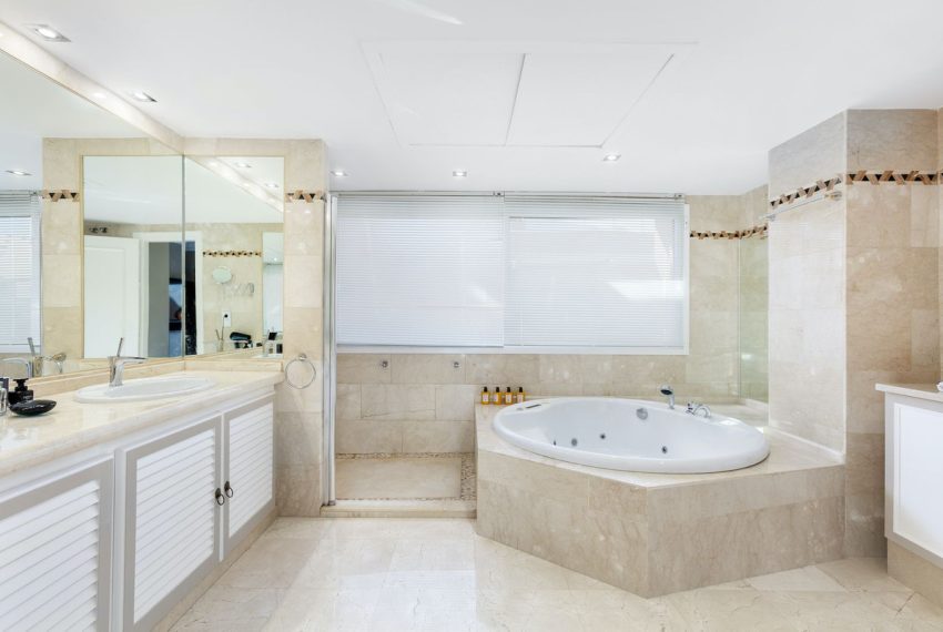 R5215267-Apartment-For-Sale-Nueva-Andalucia-Penthouse-Duplex-3-Beds-164-Built-13