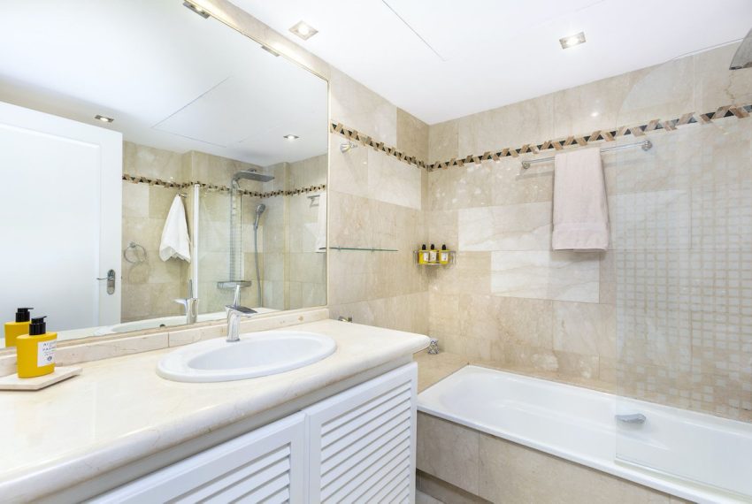 R5215267-Apartment-For-Sale-Nueva-Andalucia-Penthouse-Duplex-3-Beds-164-Built-15