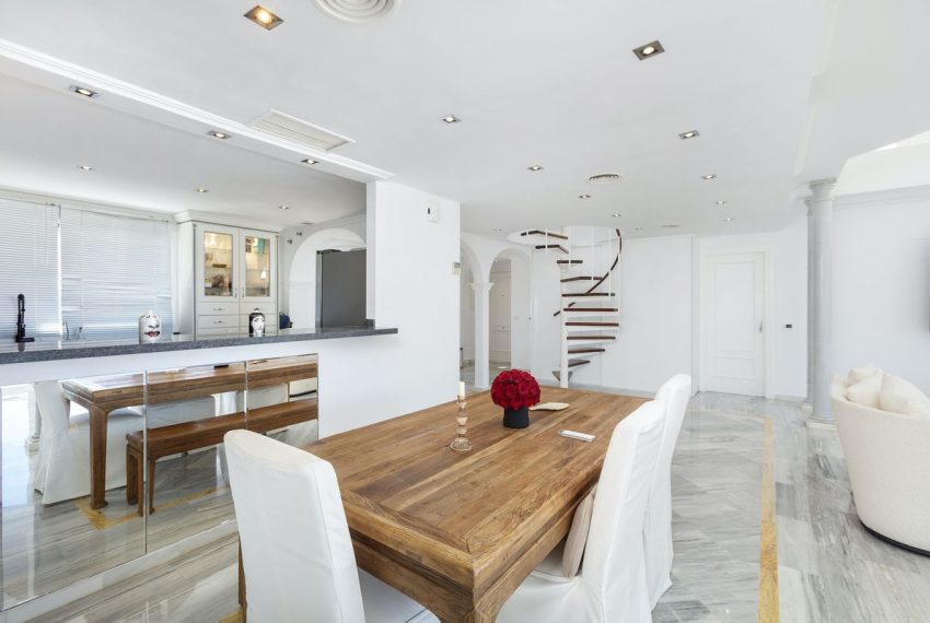 R5215267-Apartment-For-Sale-Nueva-Andalucia-Penthouse-Duplex-3-Beds-164-Built-9