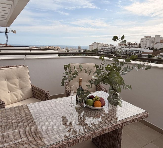 R5215435-Image 1-Penthouse - 3 Beds - 121 Built