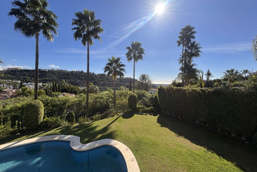 R5215495-Villa-For-Sale-Benahavis-Detached-7-Beds-526-Built-1