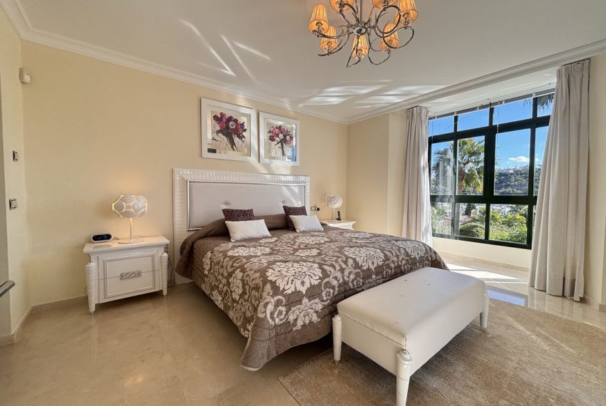 R5215495-Villa-For-Sale-Benahavis-Detached-7-Beds-526-Built-10