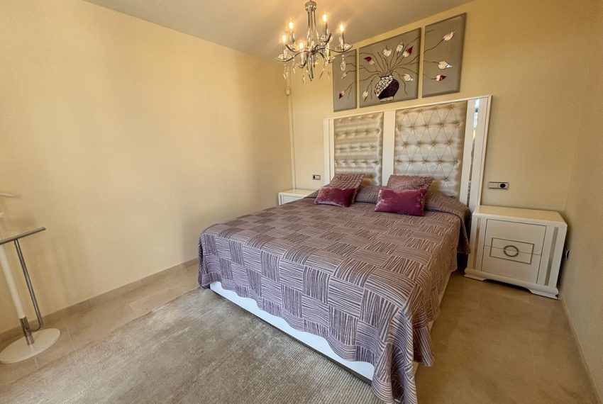 R5215495-Villa-For-Sale-Benahavis-Detached-7-Beds-526-Built-17