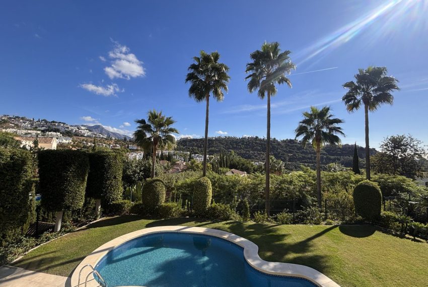 R5215495-Villa-For-Sale-Benahavis-Detached-7-Beds-526-Built-2