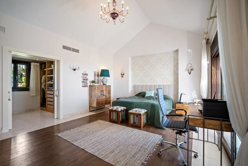 R5215528-Villa-For-Sale-El-Paraiso-Detached-5-Beds-278-Built-17