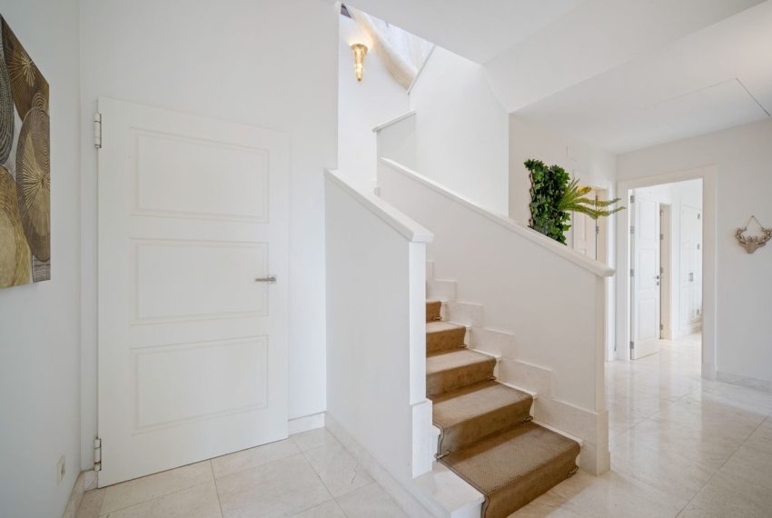 R5215528-Villa-For-Sale-El-Paraiso-Detached-5-Beds-278-Built-19