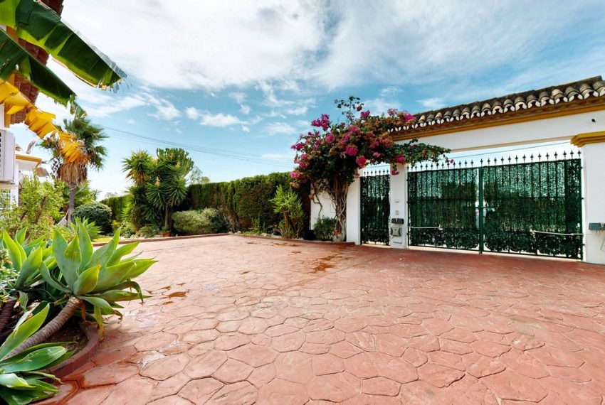 R5215531-Villa-For-Sale-Guadalmina-Alta-Detached-7-Beds-253-Built-18