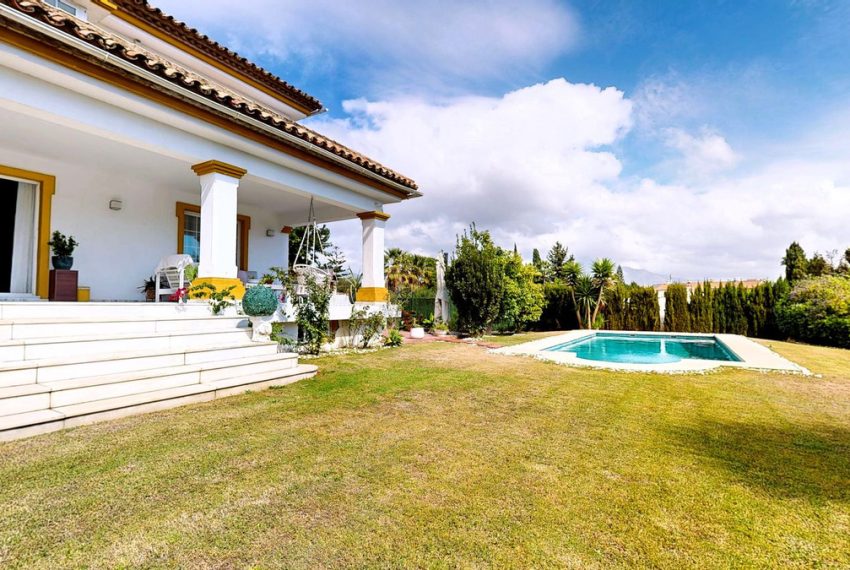 R5215531-Villa-For-Sale-Guadalmina-Alta-Detached-7-Beds-253-Built-2